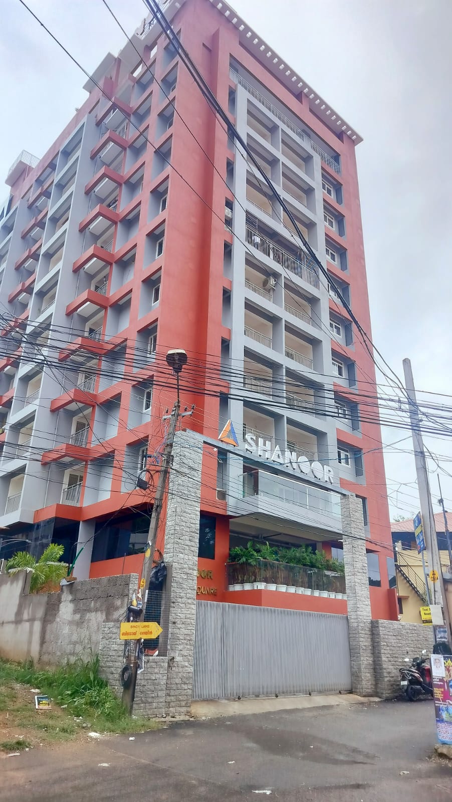 SHANOOR METRO SQUARE