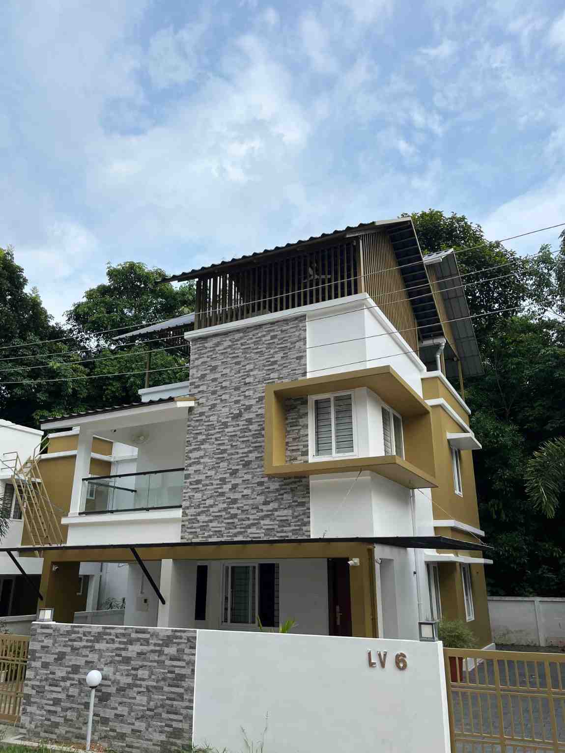 LIFE SPACE VILLAS