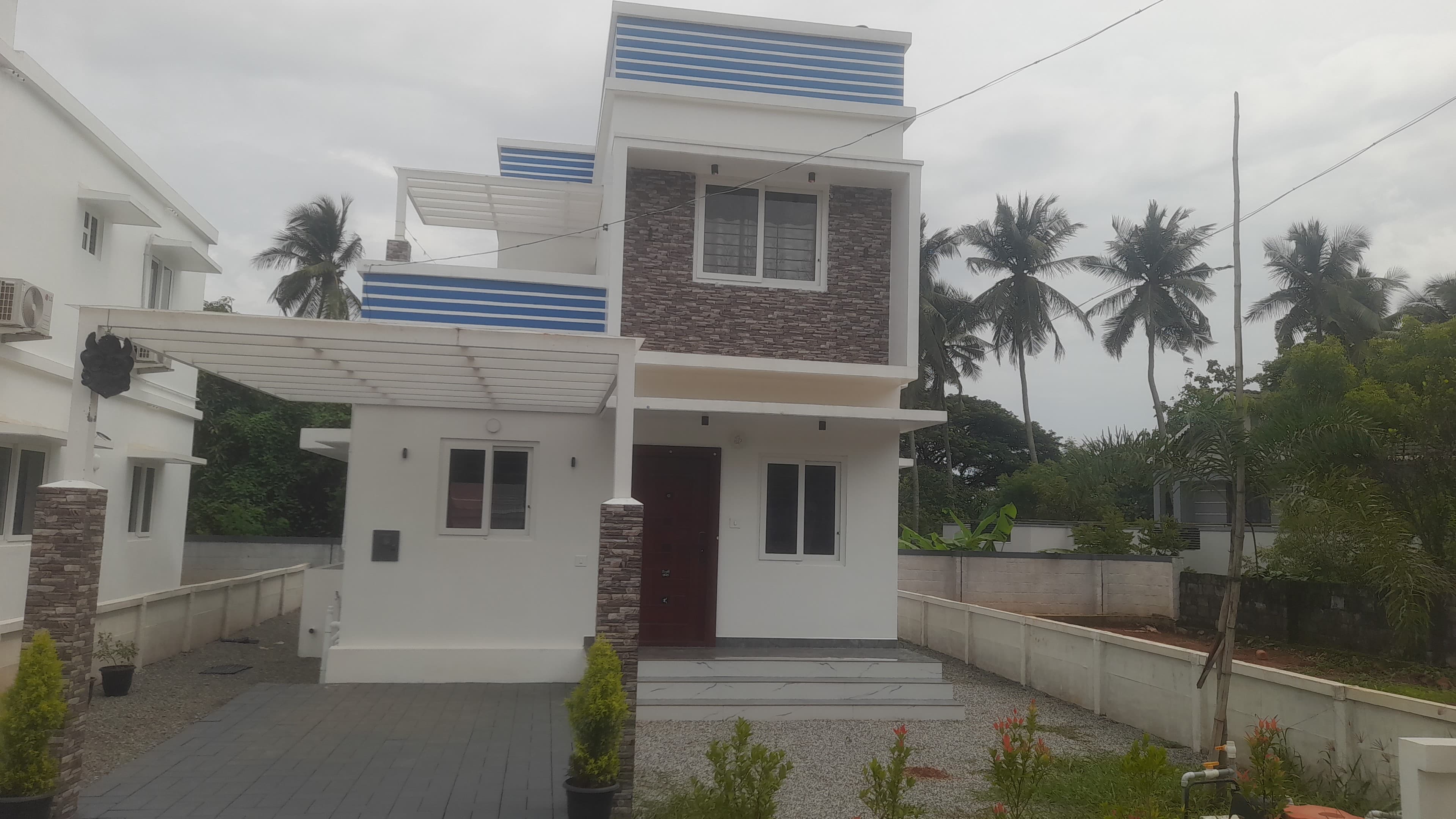 OMG SOVEREIGN VILLAS