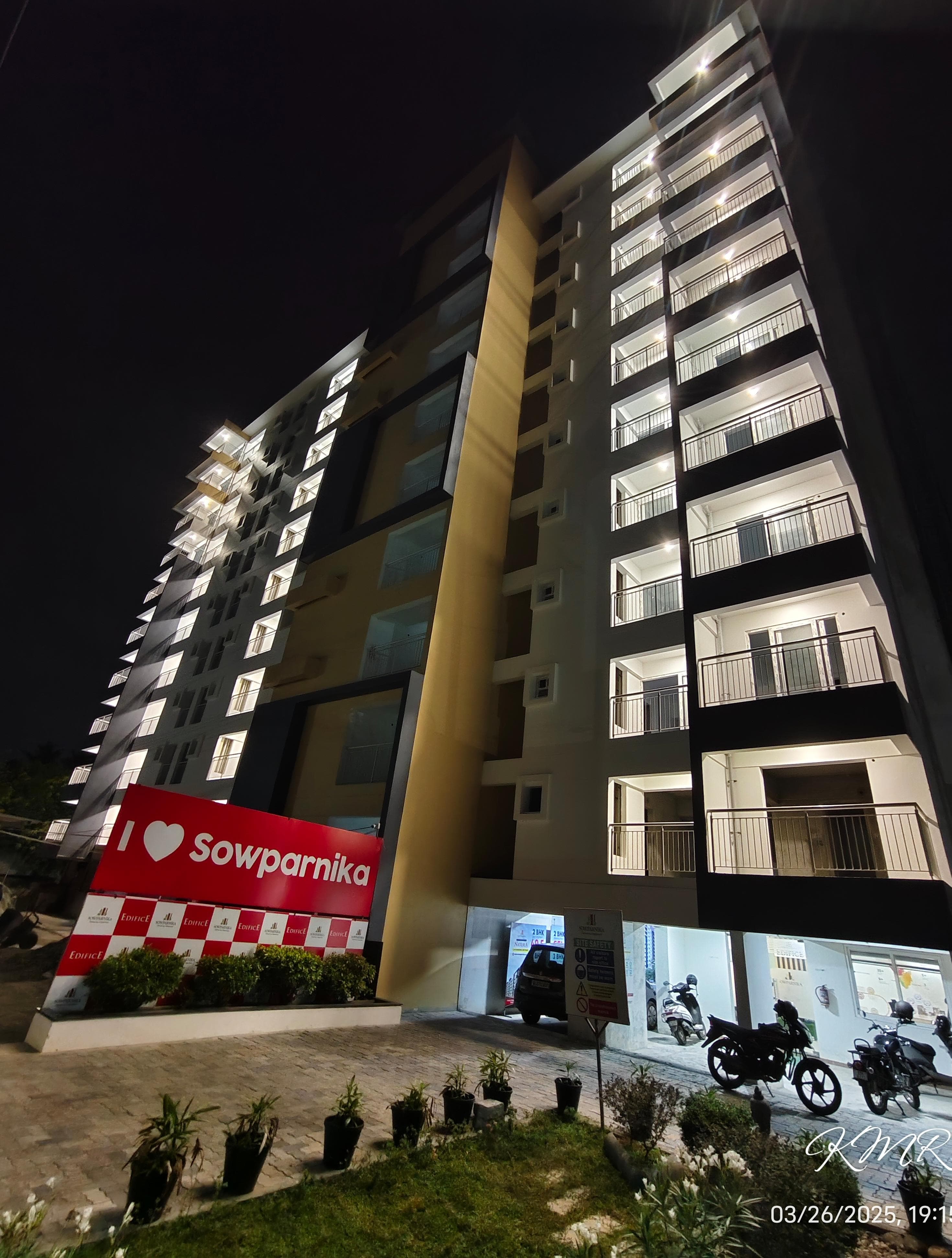 SOWPARNIKA EDIFICE