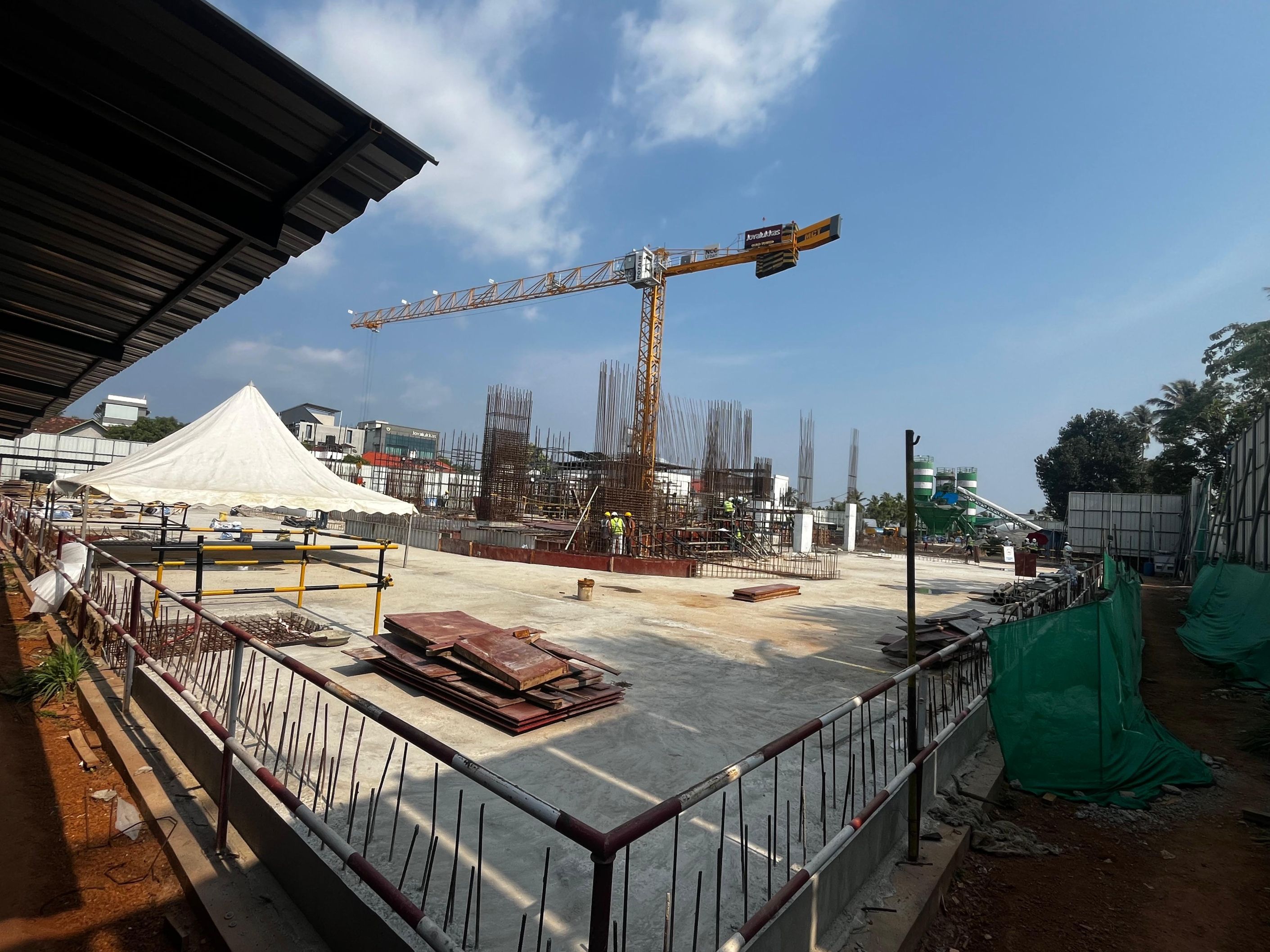 JOYALUKKAS GOLD TOWER,THRISSUR