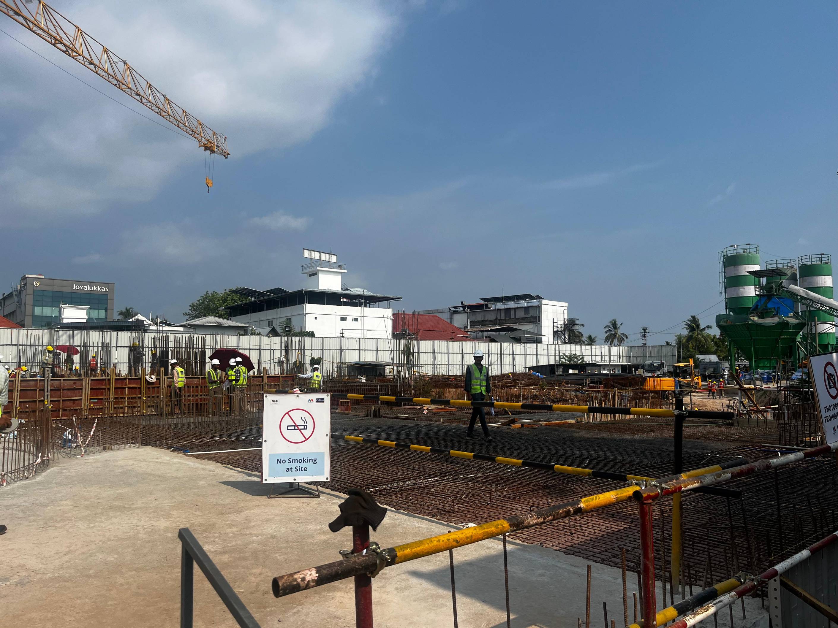 JOYALUKKAS GOLD TOWER,THRISSUR