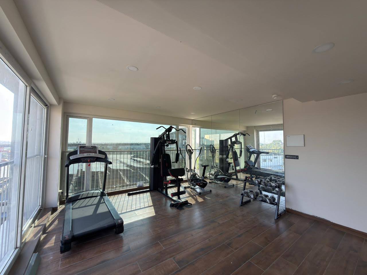 CASADEL TOWNSUITES