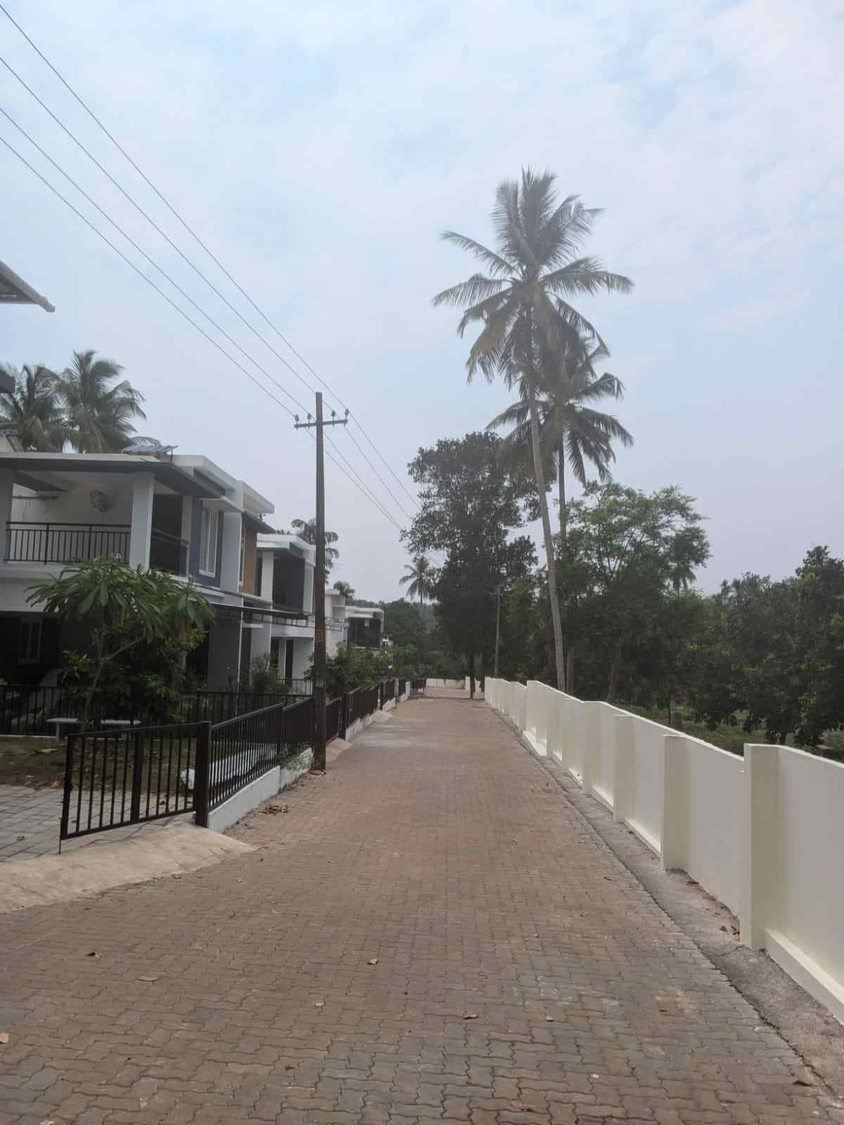 VICTORIA REALTORS NANDANAM